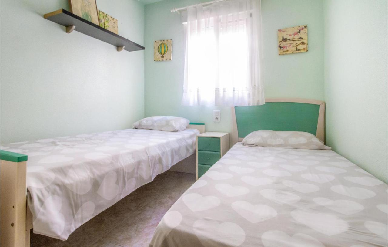 Lovely Apartment In Santa Pola With Wifi Exterior foto